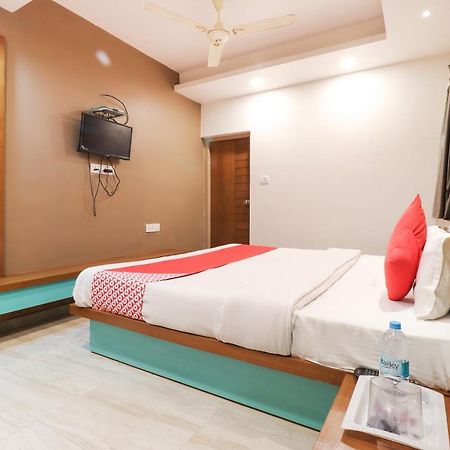 Oyo 26781 Hotel Raghupati Ayodhya Exterior photo
