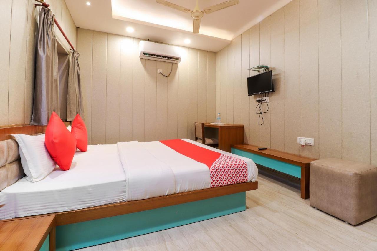 Oyo 26781 Hotel Raghupati Ayodhya Exterior photo