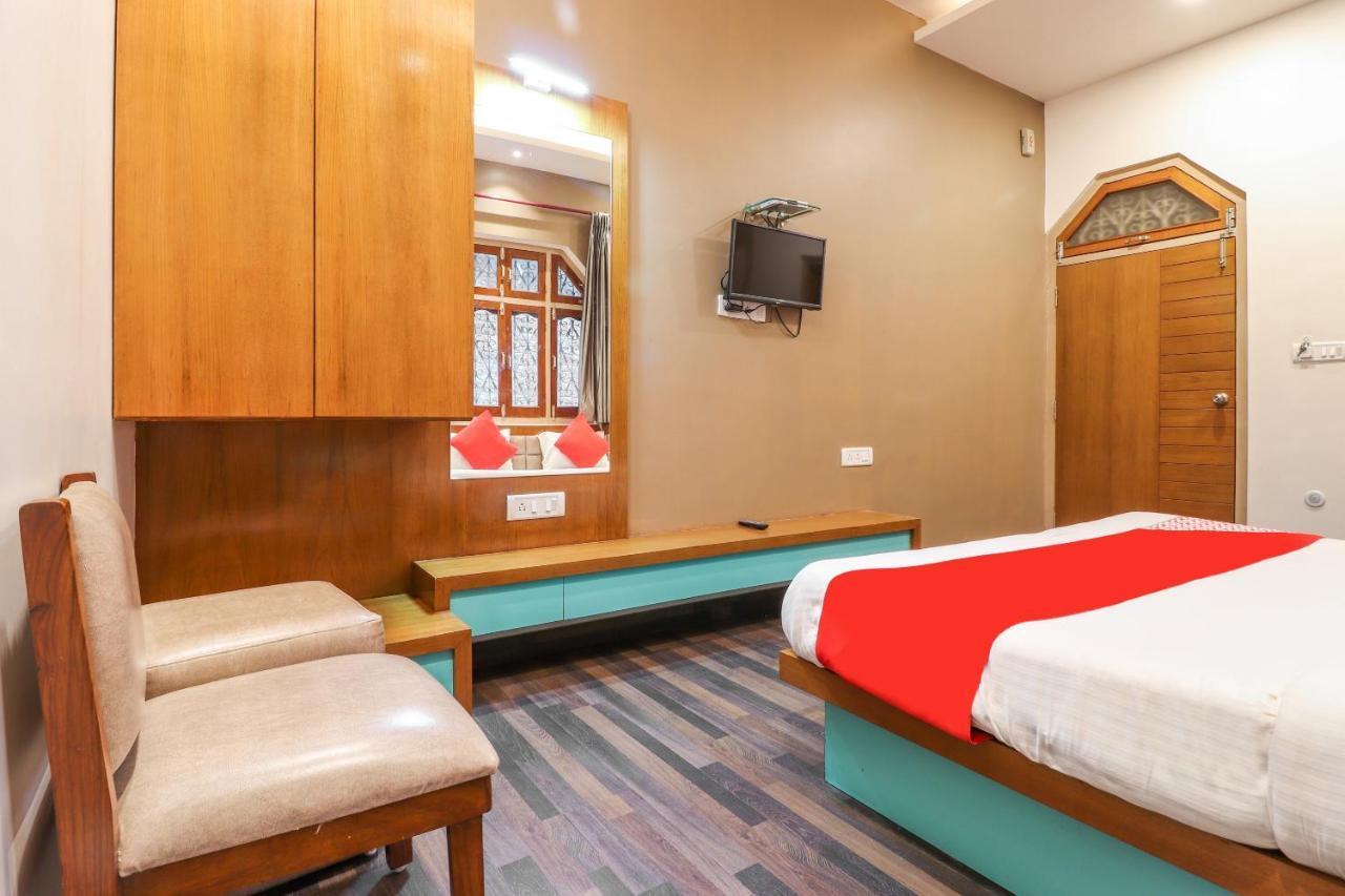 Oyo 26781 Hotel Raghupati Ayodhya Exterior photo